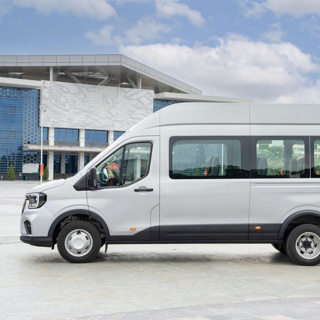 Kinh Nghiệm Đặt Thuê Xe 18 chỗ chạy xuyên việt